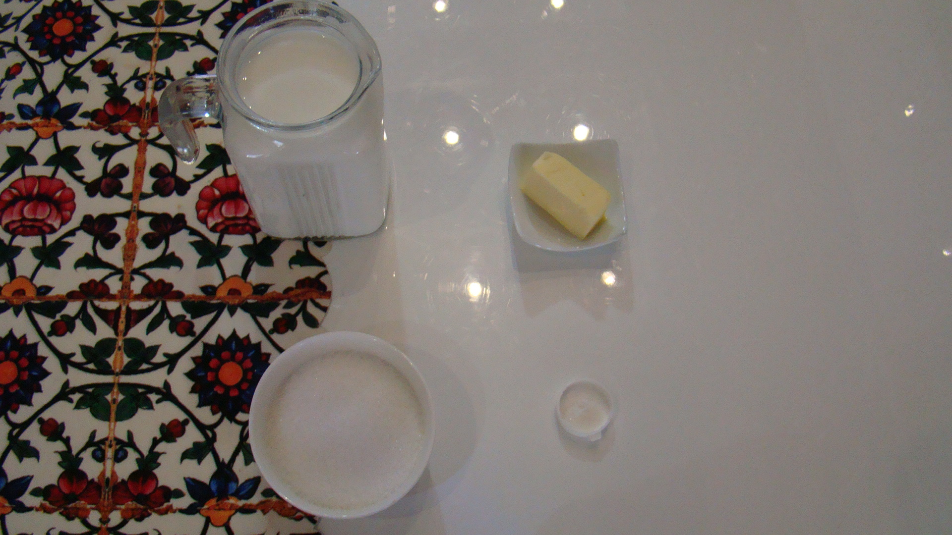 مواد اولیه شیرعسلی